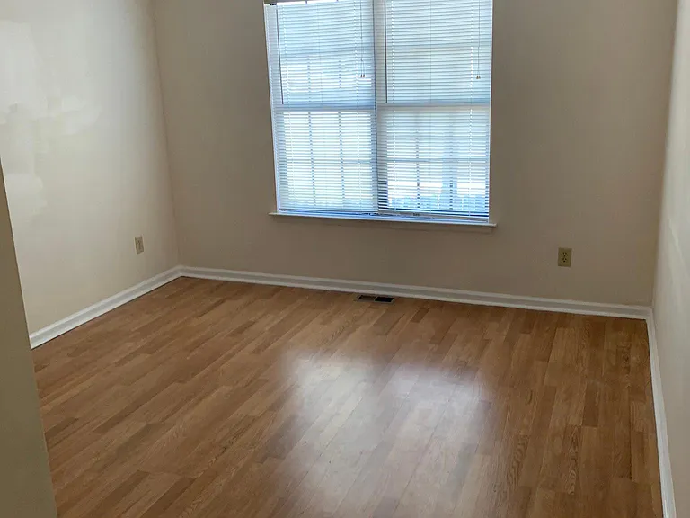 upstair bedroom1