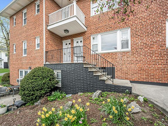3rd image of 184 Purchase St APT 12