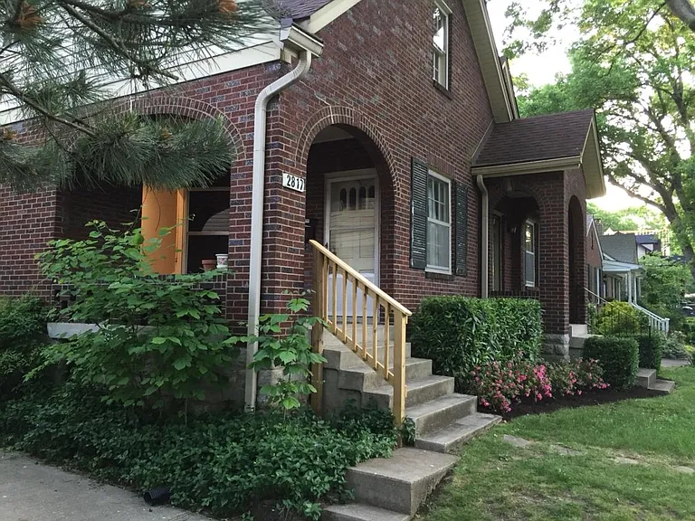 2817 Acklen Ave — Photo 2