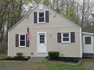 34 High St, Templeton, MA 01468