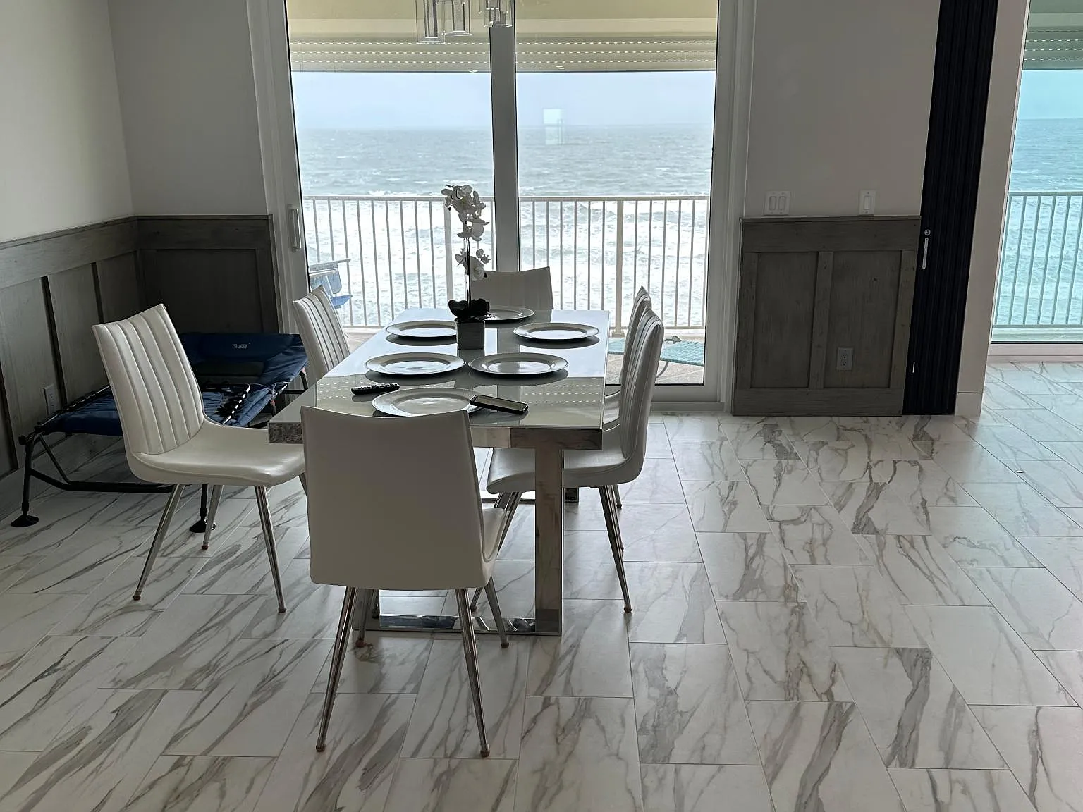 2 bed, 1317 sqft, $3,750 — Photo 4