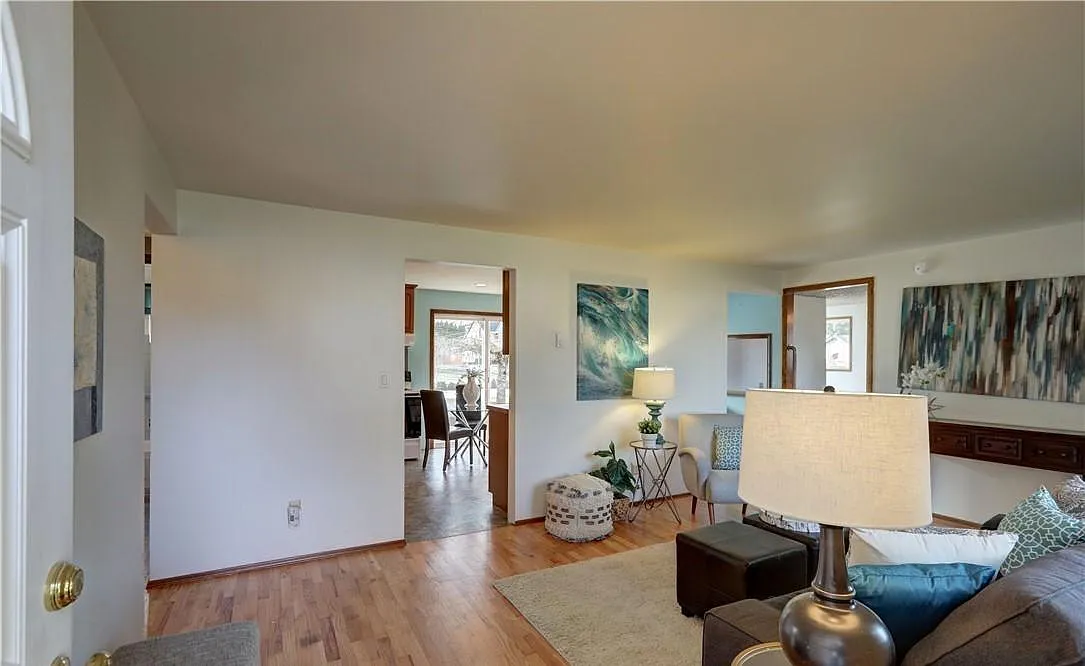 2 bed, 1080 sqft, $2,850 — Photo 4