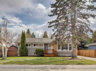5207 Grove Hill Rd SW, Calgary, AB T3E4G7