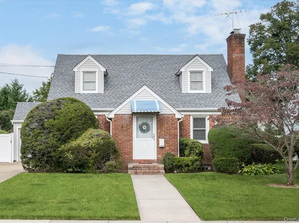 2926 Court Street, Oceanside, NY 11572