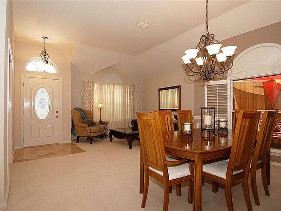 3rd image of 1713 Meadowview Dr