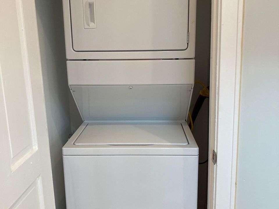 IN UNIT WASHER DRYER