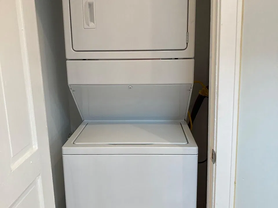 IN UNIT WASHER DRYER