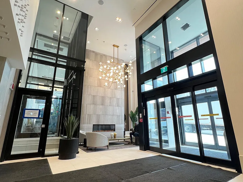2020 Bathurst St #931