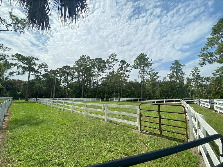 2315 Deer Run Blvd — Photo 58