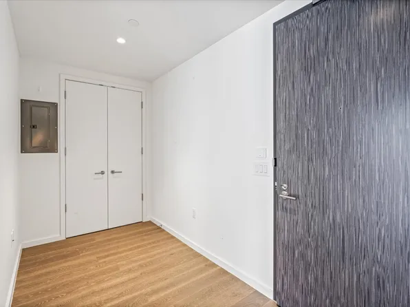 133-36 37th Avenue image 4 of 22