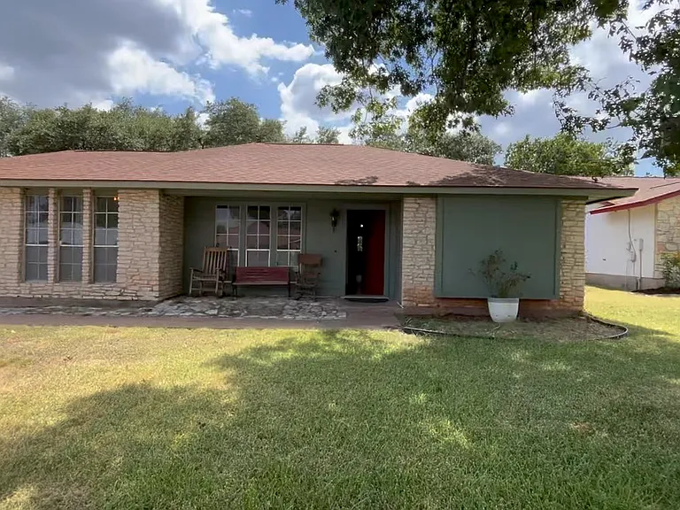 12304 Bent Cedar Cv — Photo 36