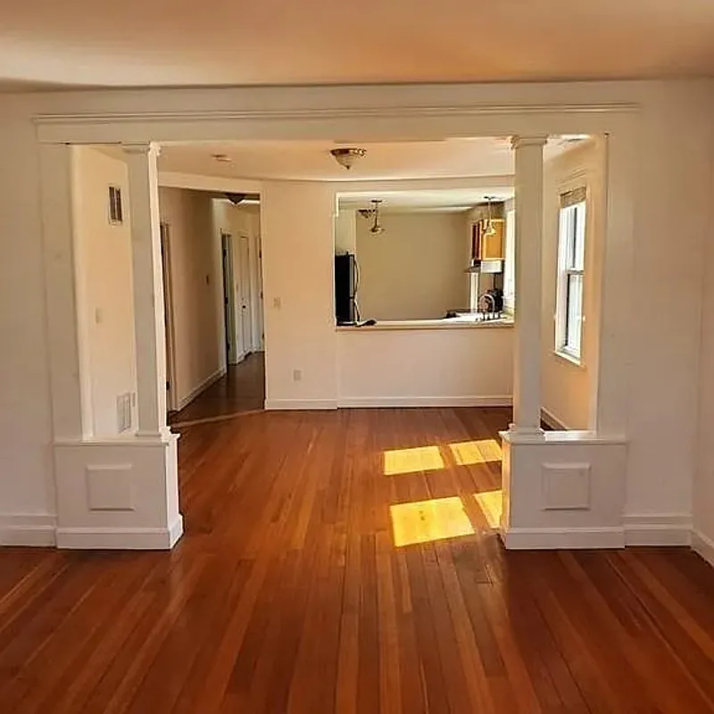 2 bed, 1.0 bath, 1075 sqft, $1,790 — Photo 4