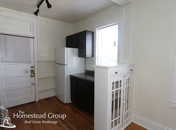 4th image of 4444 N Western Ave #Two