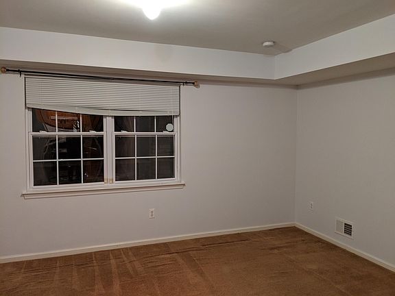 4th image of 1370 E 70th St