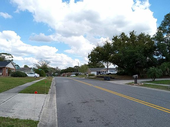 5th image of 1255 Guinevere Dr