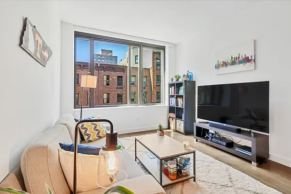 Rented by BARNES New York | media 12