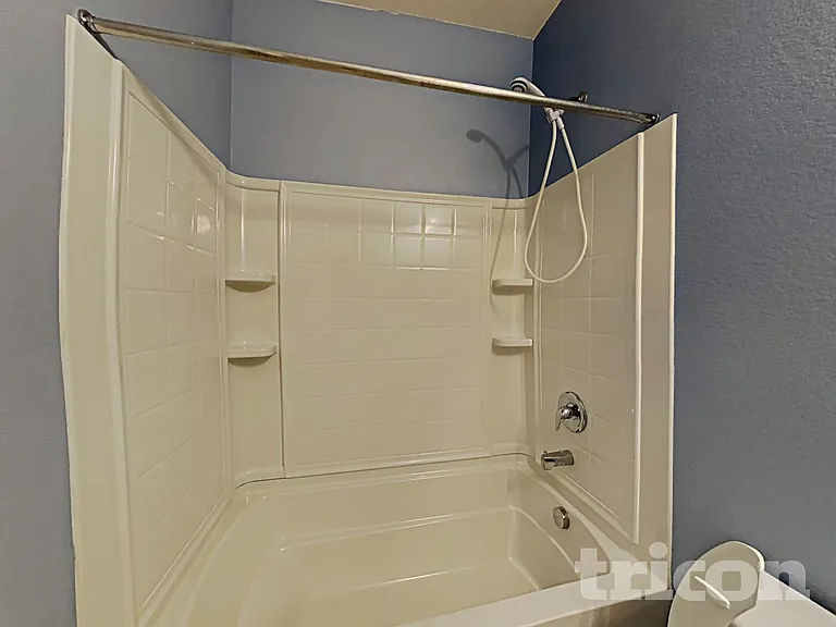 1020 Fishing St — Photo 13