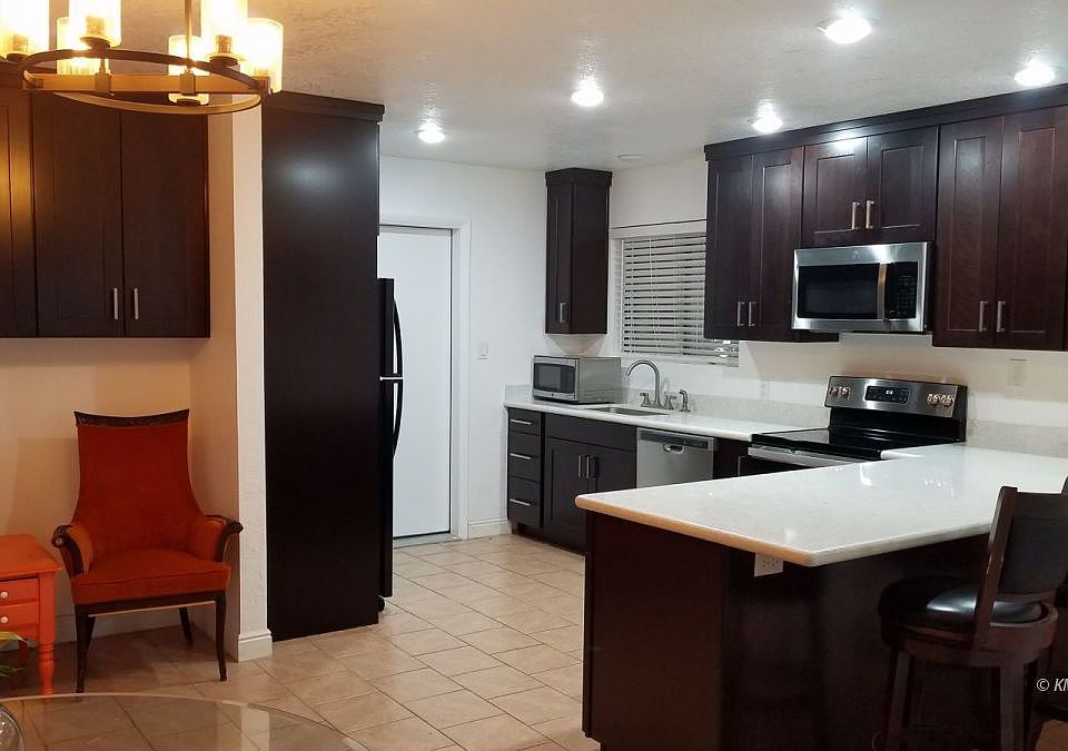 1st image of 603 W Chamberlain Dr