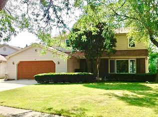 914 Crofton Ln, Buffalo Grove, IL 60089