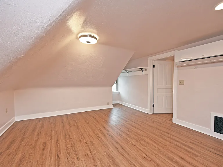 1359 Burdette Ave #3 — Photo 9