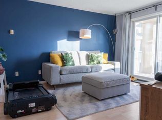 2000 E Citadel Meadow Point NW #206, Calgary, AB T3G5N5