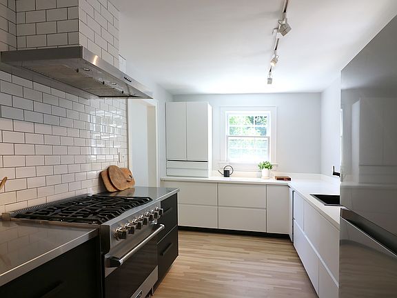 126 Morningside Drive South