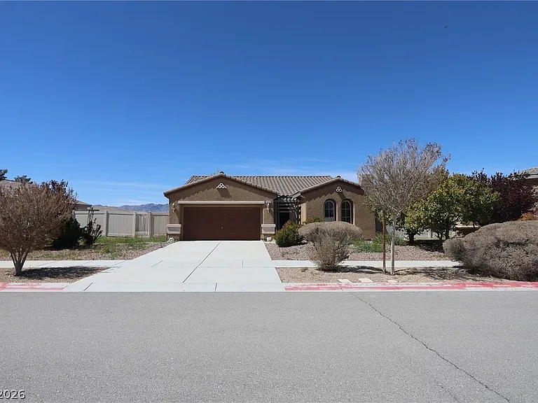 6472 Centennial Rd — Photo 2