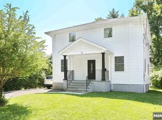 27 West St, Closter, NJ 07624