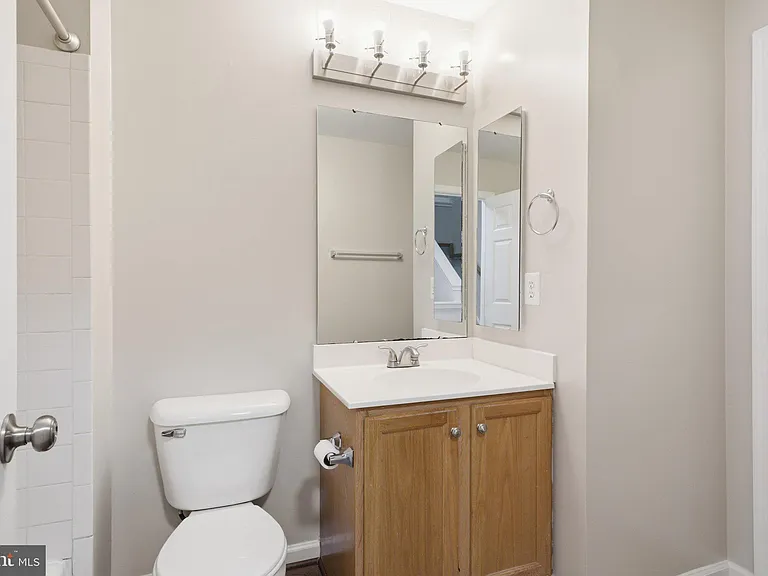 986 Harrison Cir — Photo 15