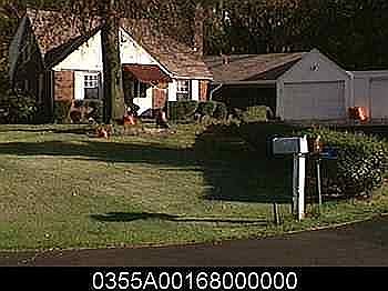 1st image of 104 W Shaw Pl