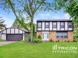 3210 Hamlet Dr, Woodbury, MN 55125