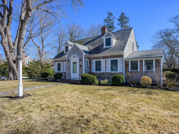 122 Park Ave, Barnstable, MA 02630