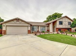 2441 E Lockwood Cir, Mesa, AZ 85213