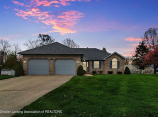 2349 Kings Cross S, East Lansing, MI