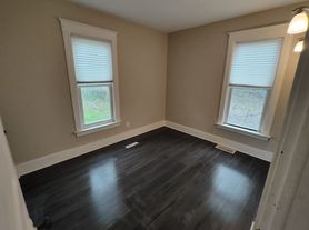 951 W 11th St, Erie, PA