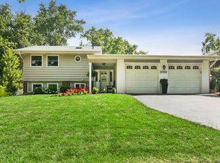 21W040 Mayfair Rd, Lombard, IL 60148