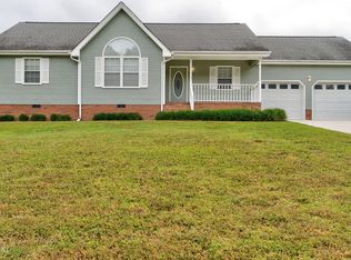 778 Debbie Ln, Ringgold, GA 30736