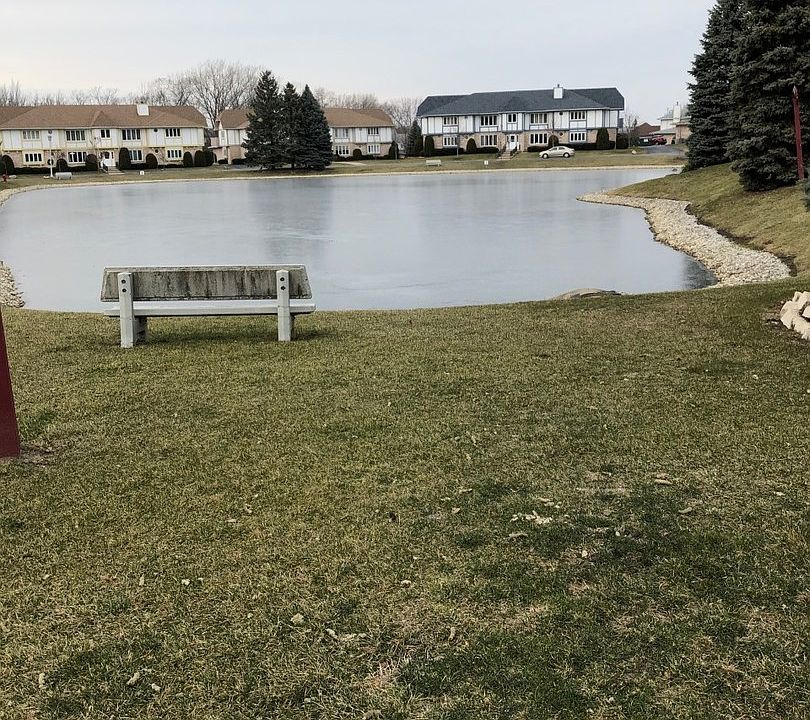 2nd image of 18 Saint Moritz Dr Unit 101