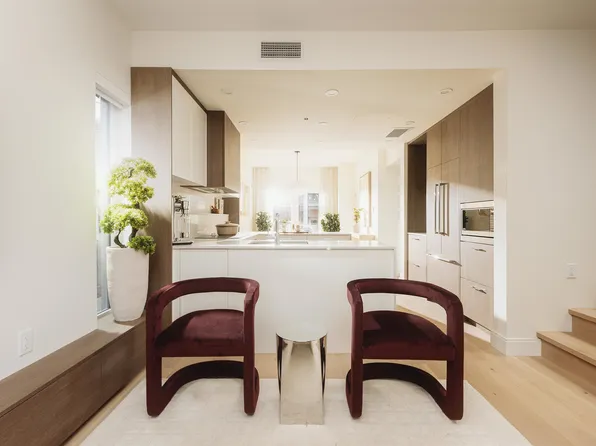380 W 45th Ave, Vancouver, BC V5W 1X3