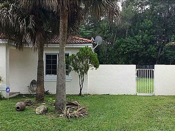 3rd image of 19274 NW 91st Ct