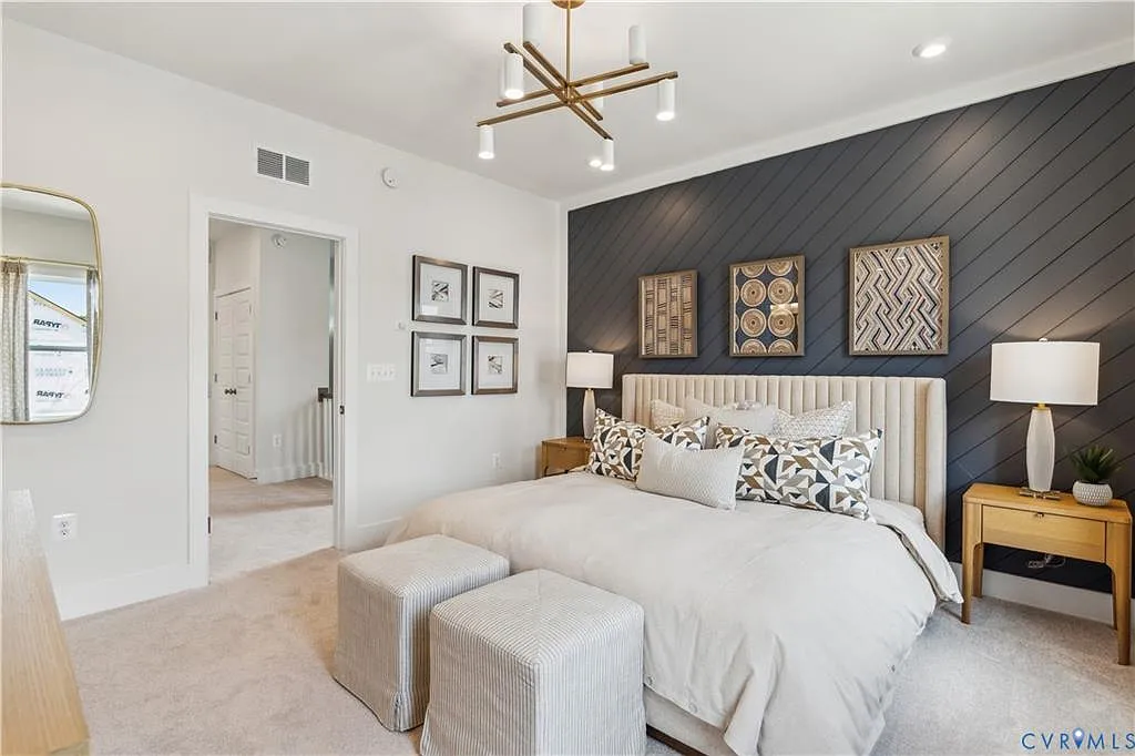 4 bed, 3.5 bath, 1943 sqft, $2,700 — Photo 2