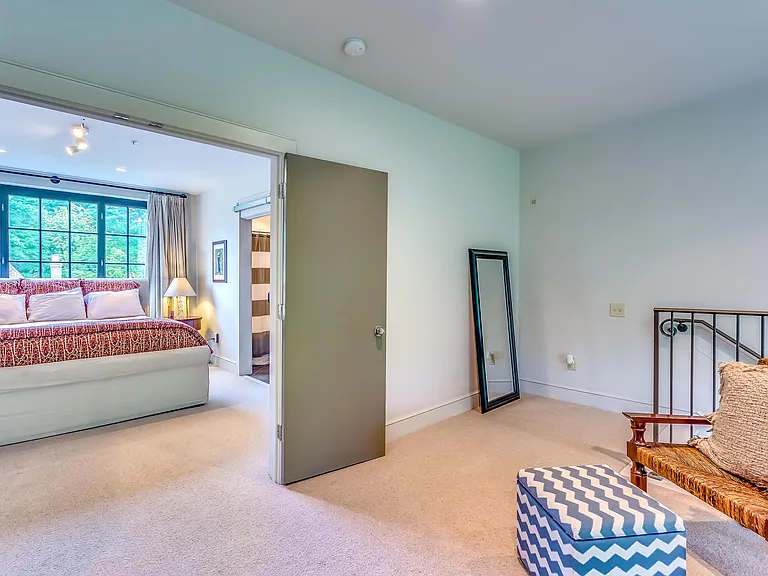 509 Cloverdale Rd #201 — Photo 13