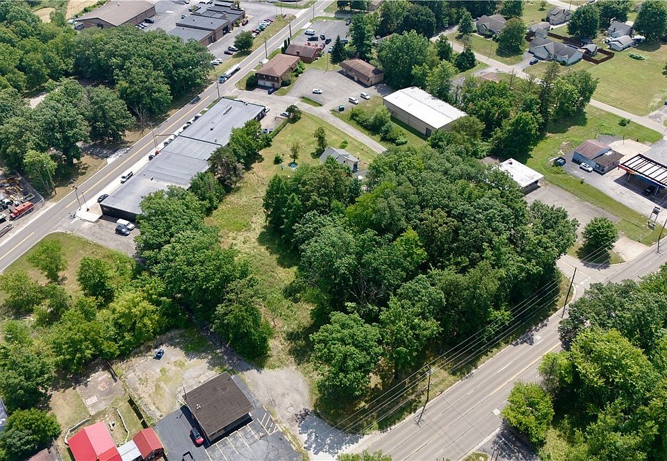 2nd image of 653 S Meridian Rd