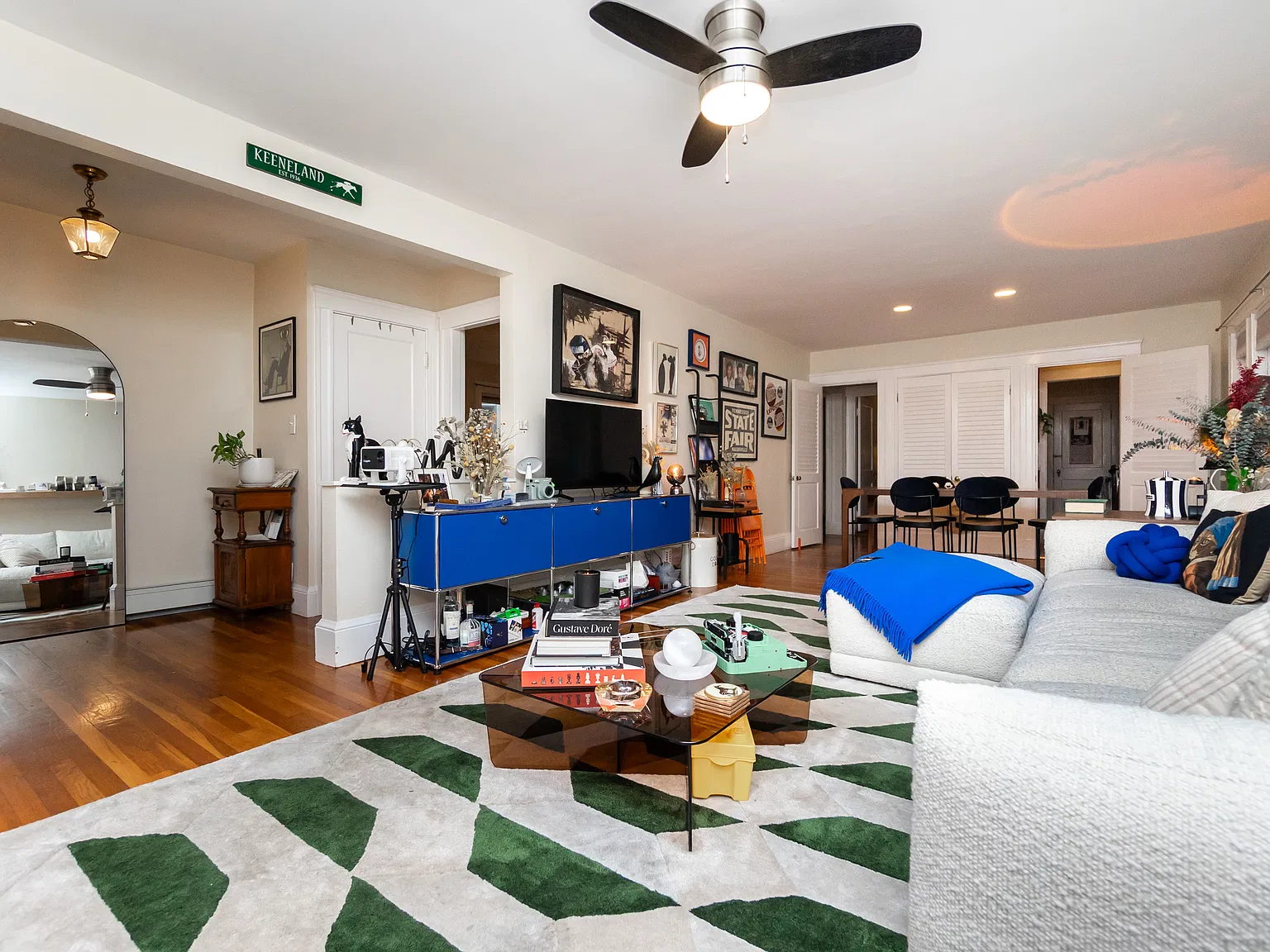 2 bed, 1169 sqft, $4,150 — Photo 2