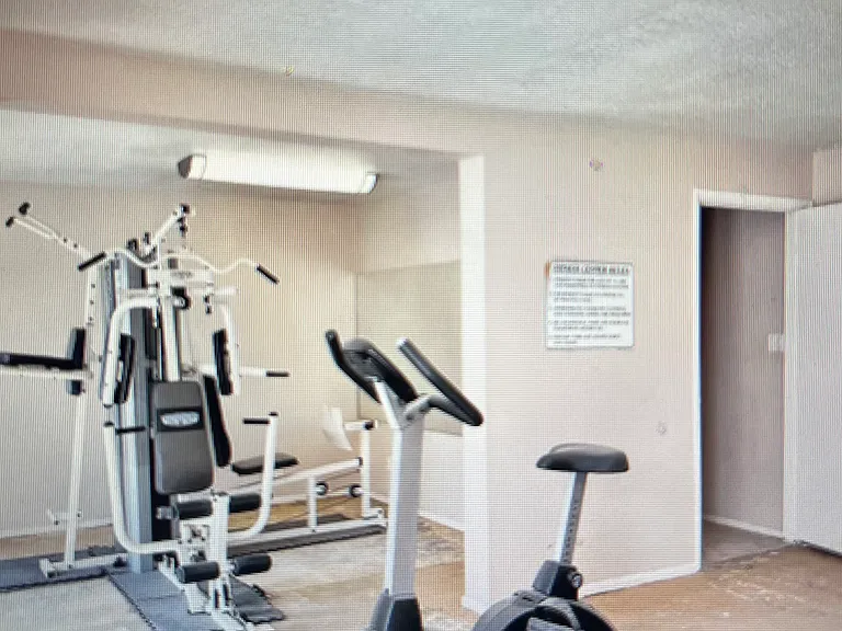 1014 E Spence Ave — Photo 36