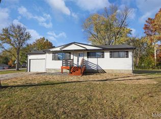 2 Royal Dr, O'Fallon, MO 63366