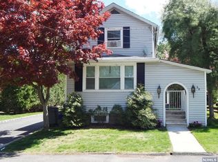 64 Linden Ave, Park Ridge, NJ 07656