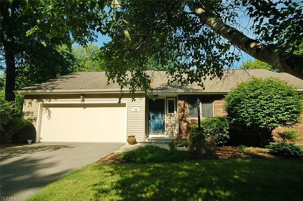 106 Turquoise Dr photo 1