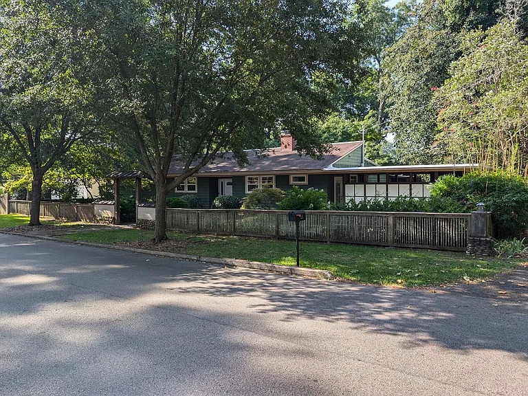 223 Edgefield Ave NW — Photo 26