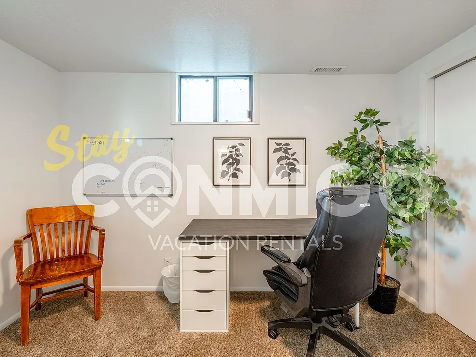 1041 E Platinum Way #1